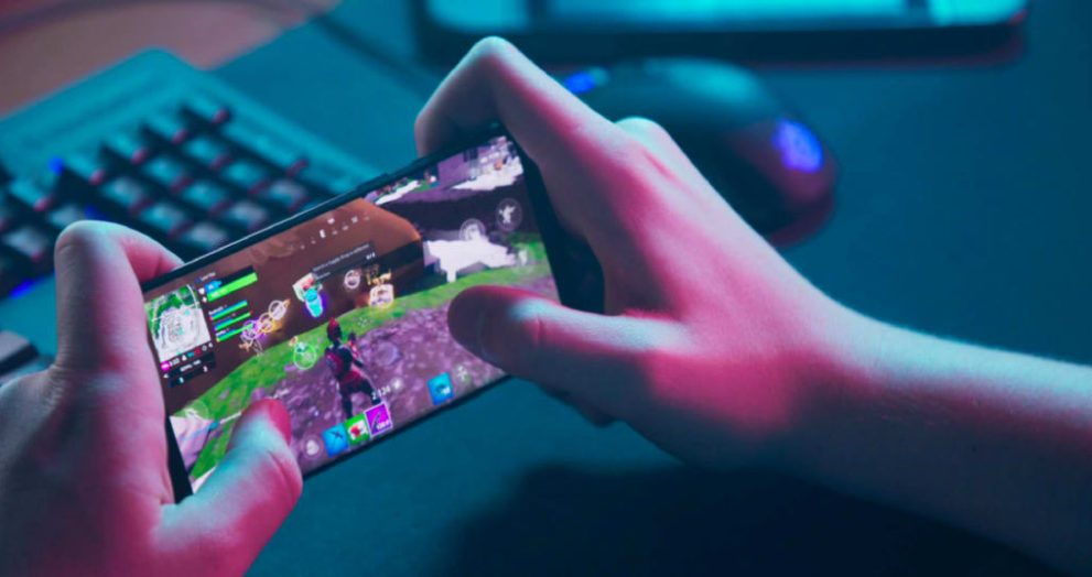 Mobile Gaming: A Revolution in Your Pocket