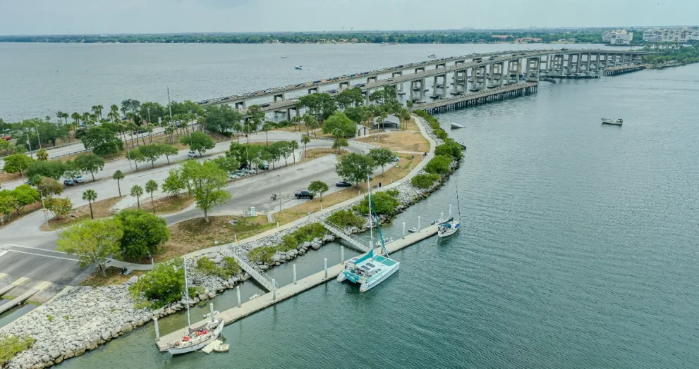 Seasonal travel and transportation tips near Cocoa Beach Florida including cruise traffic, peak seasons, and regional access routes