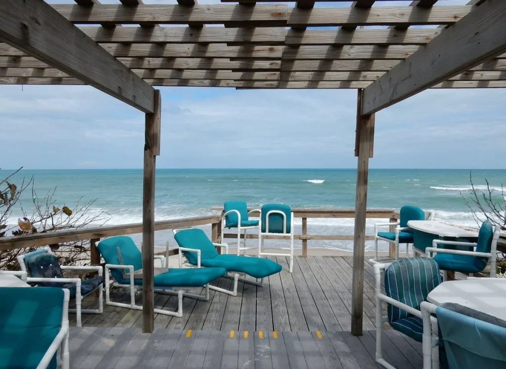 Charming oceanfront motel in Cocoa with direct beach access for beach lovers